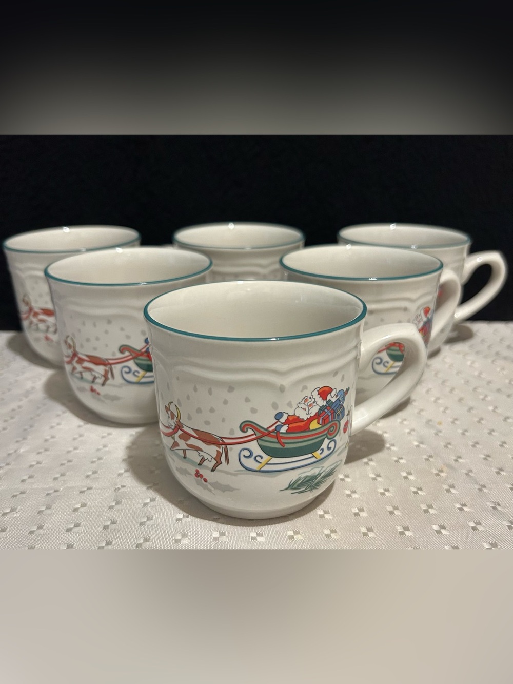 EUC Vintage Santa Sleigh Mugs Set 6 Intl China Japan Stoneware Christmas